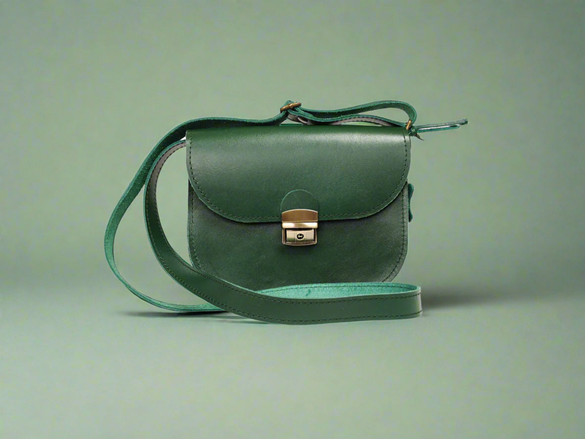 Natural Leather Saddle Bag Medium – Green Mat